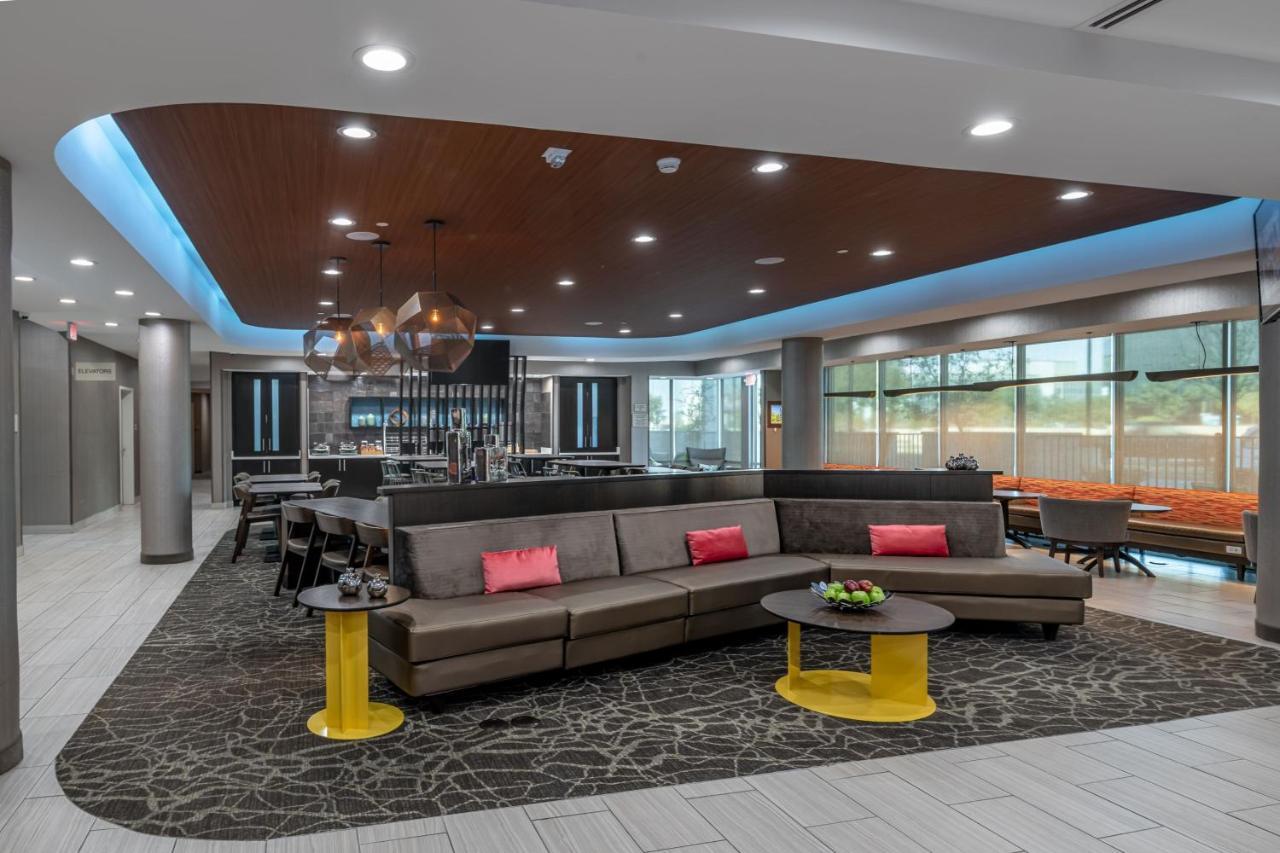 Springhill Suites Dallas Central Expressway Экстерьер фото