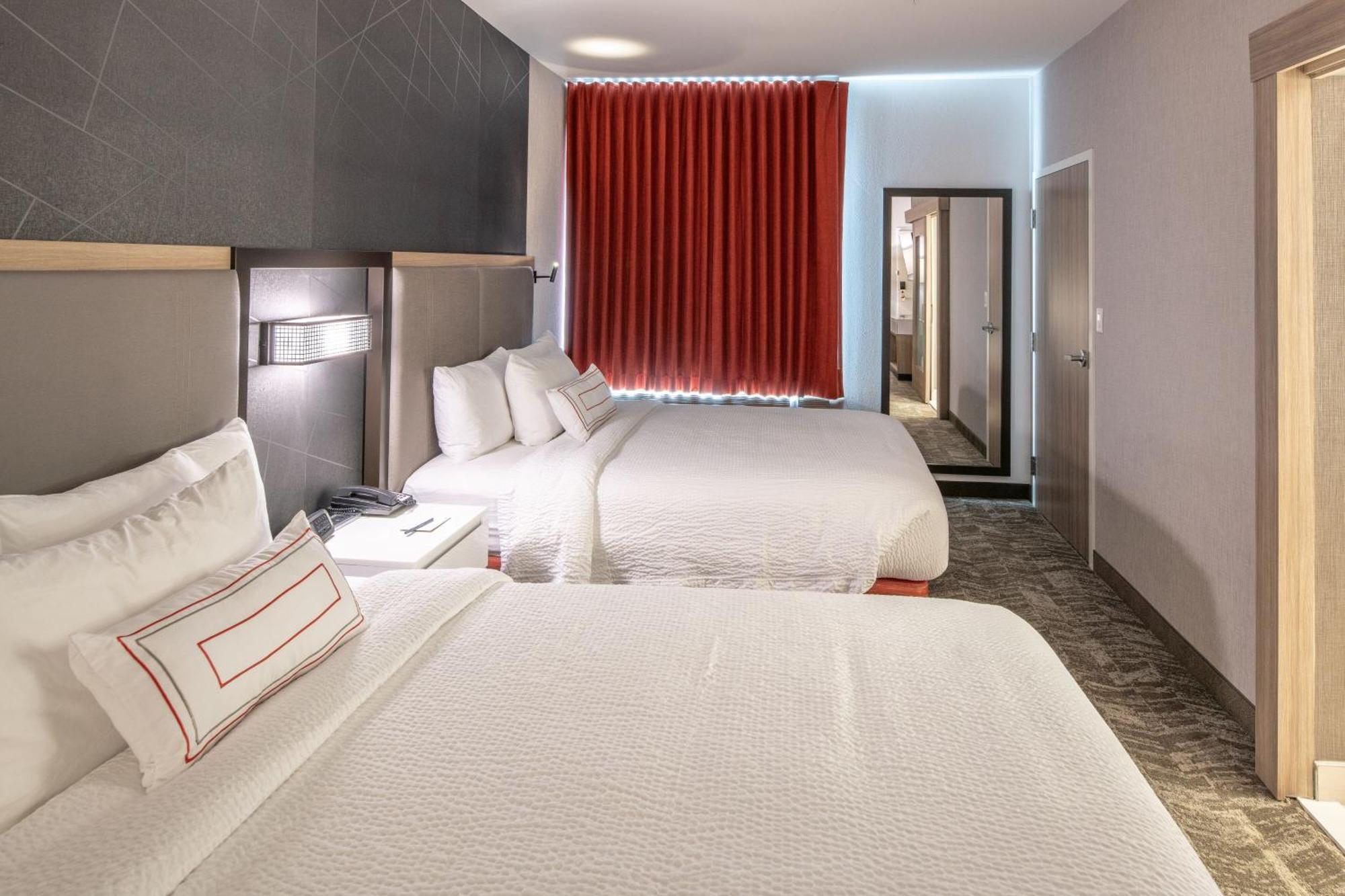 Springhill Suites Dallas Central Expressway Экстерьер фото