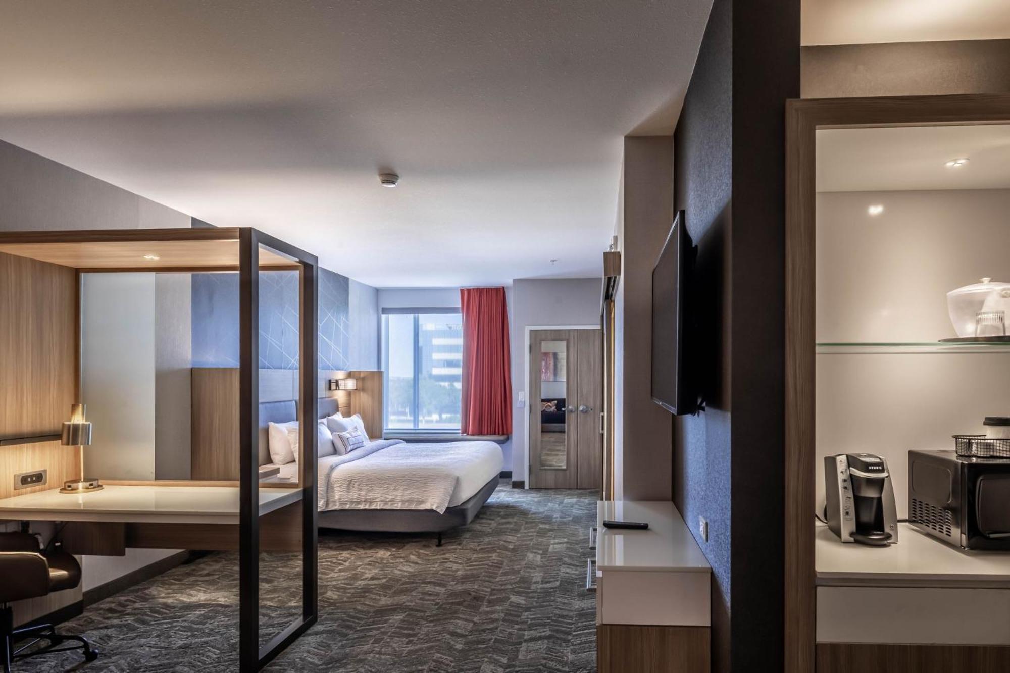 Springhill Suites Dallas Central Expressway Экстерьер фото
