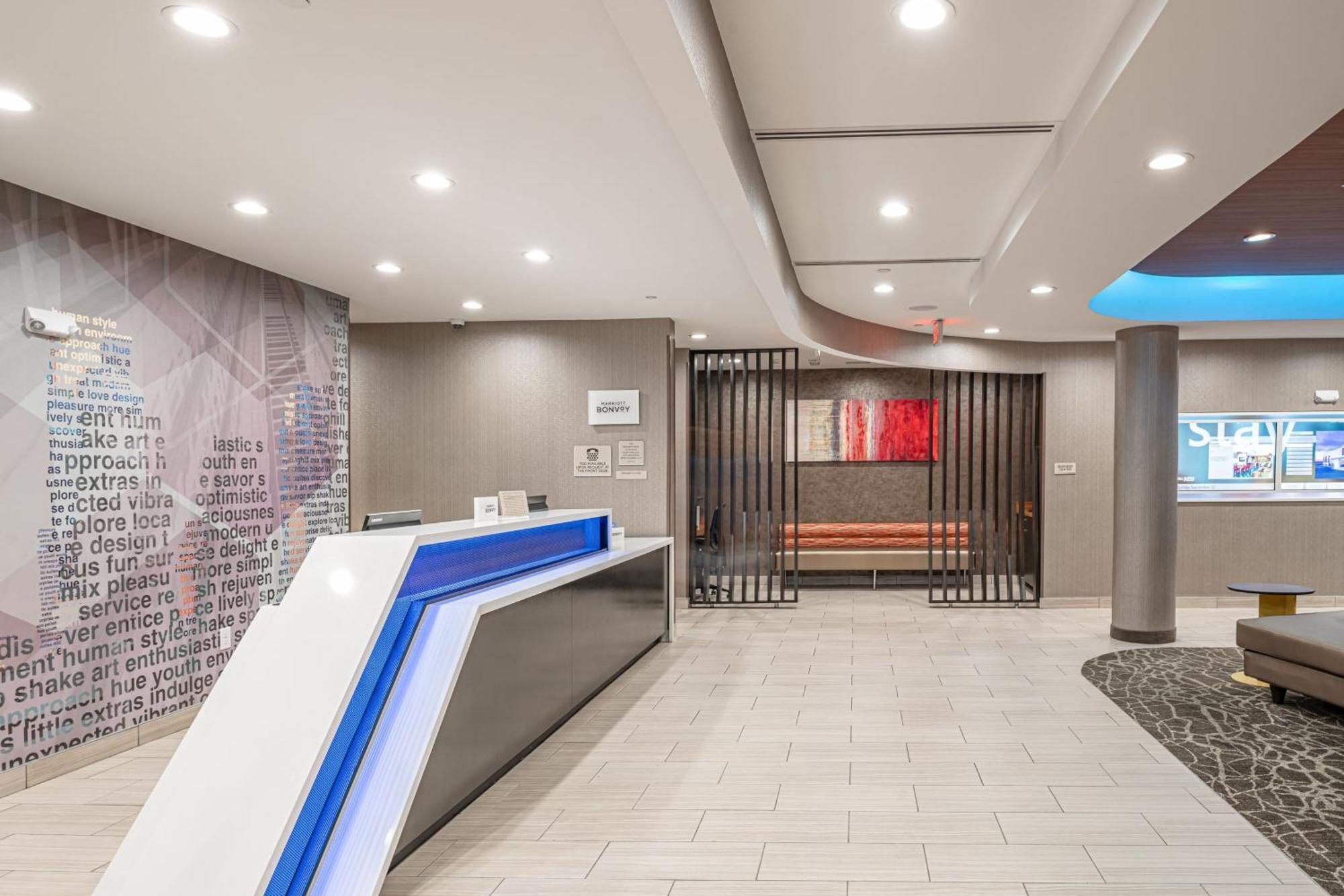 Springhill Suites Dallas Central Expressway Экстерьер фото