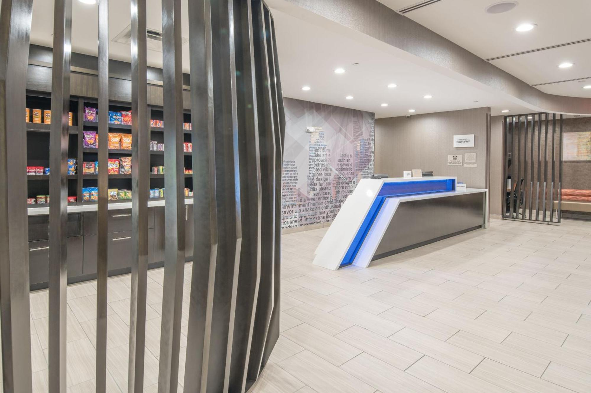 Springhill Suites Dallas Central Expressway Экстерьер фото