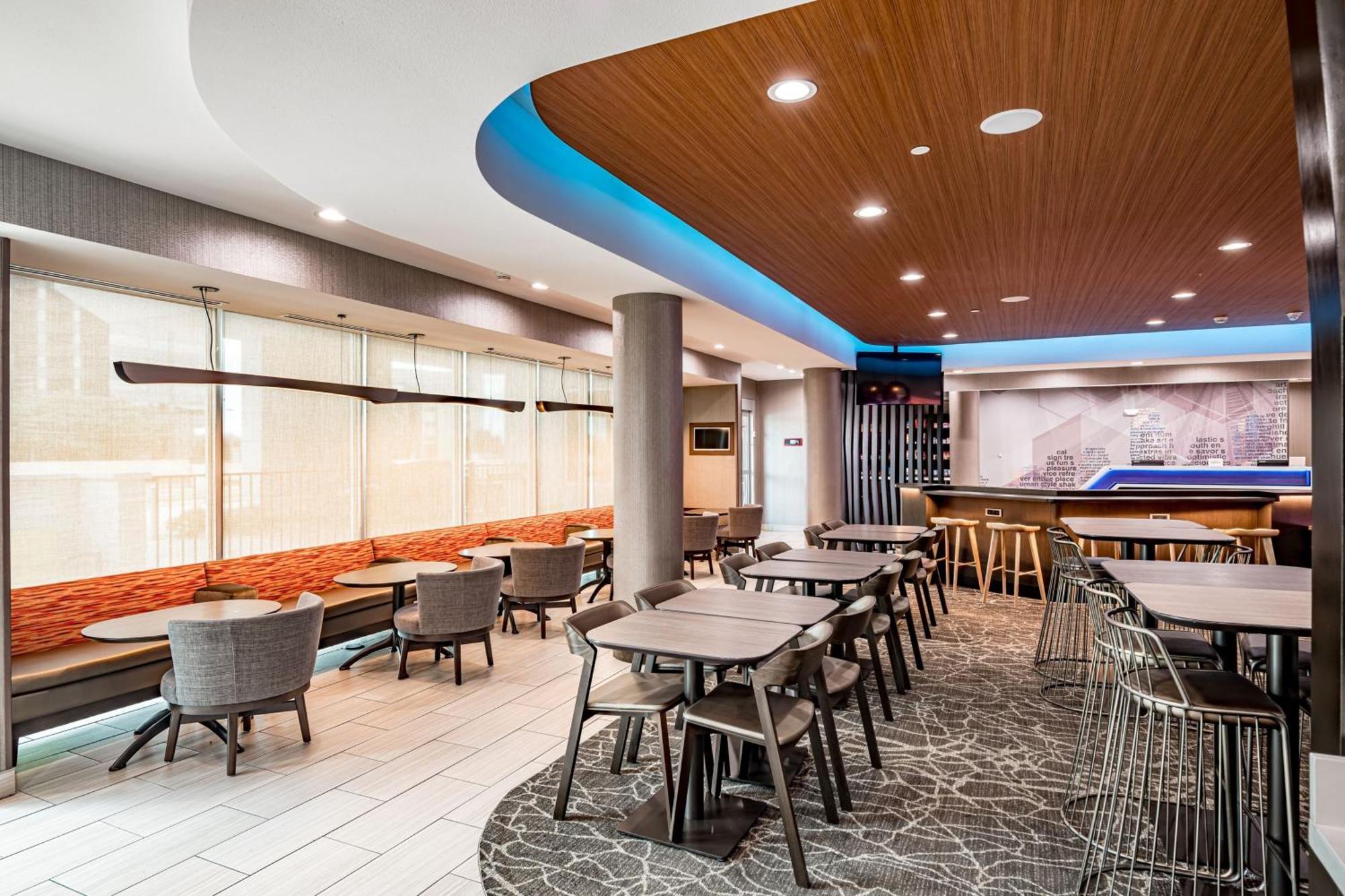 Springhill Suites Dallas Central Expressway Экстерьер фото