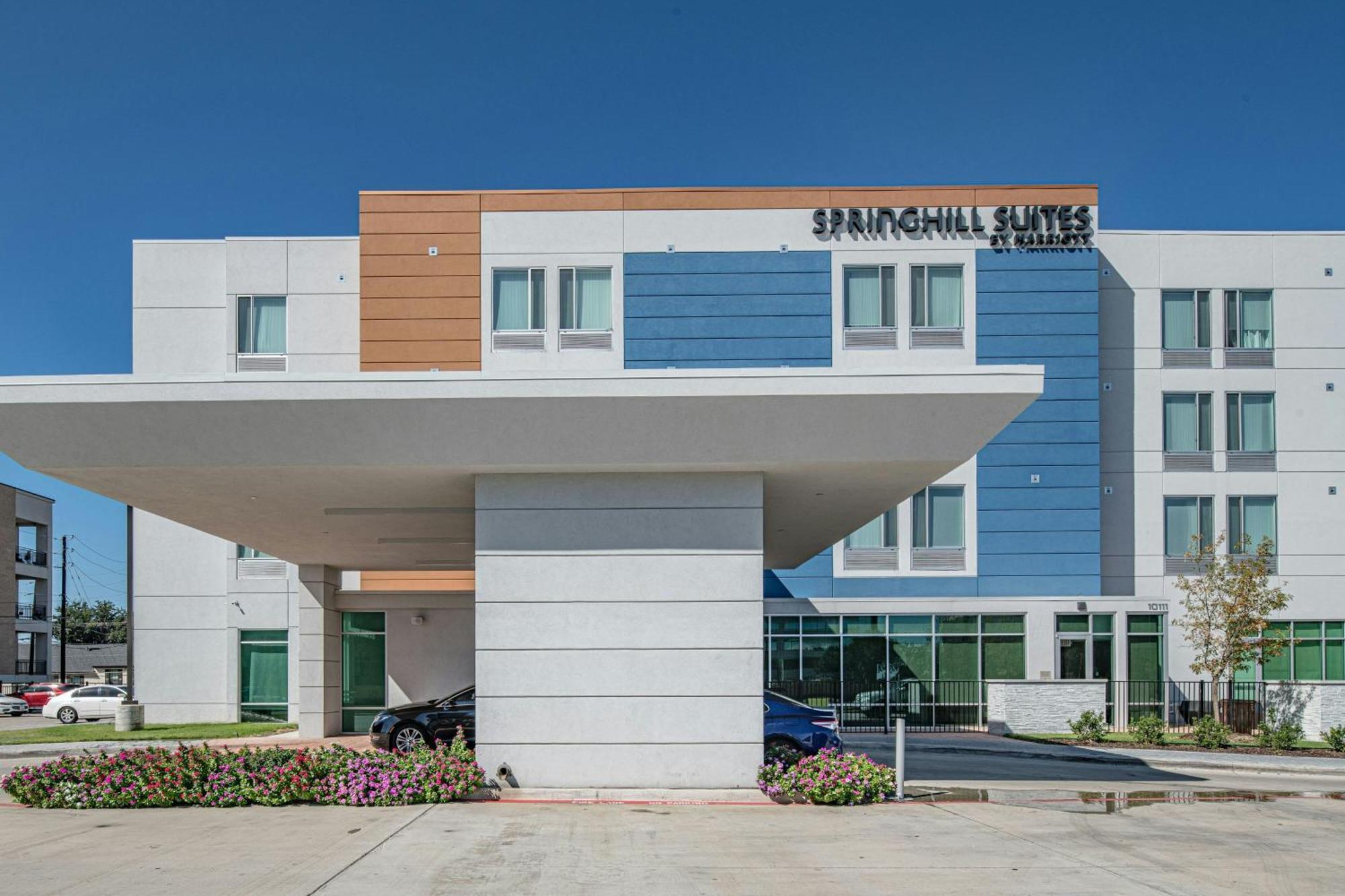 Springhill Suites Dallas Central Expressway Экстерьер фото
